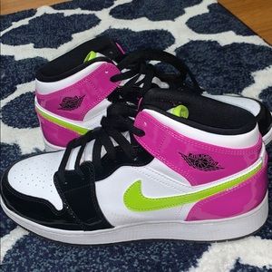 Meet your Posher, Helen